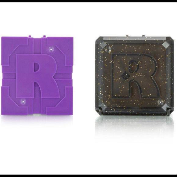 ROBLOX Series 9 Celebrity 11 Action Figure Black Purple Mystery Box Cube Virtual - Picture 2 of 13